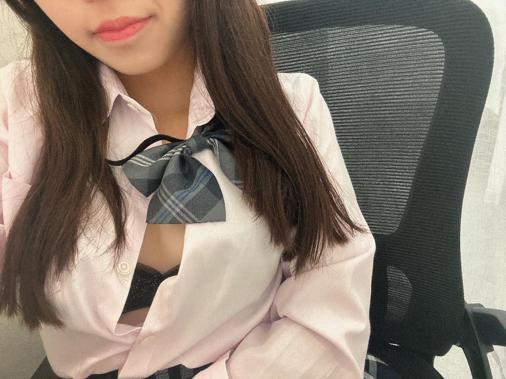 花里れな