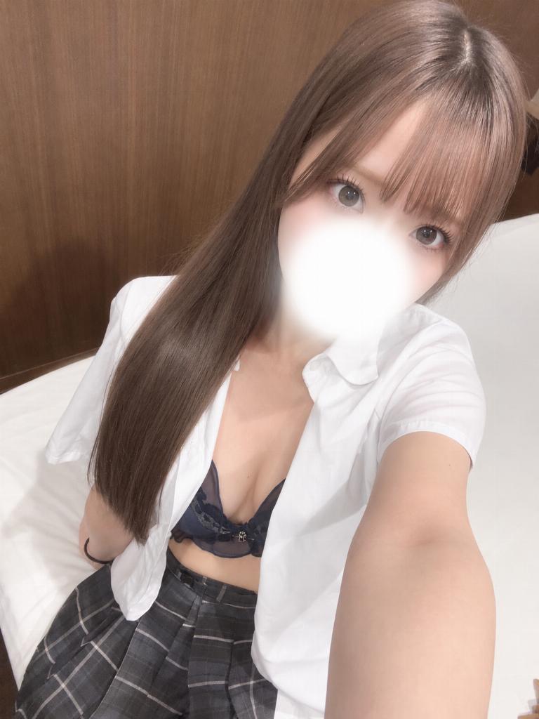 水瀬ひな