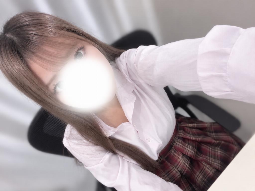 水瀬ひな