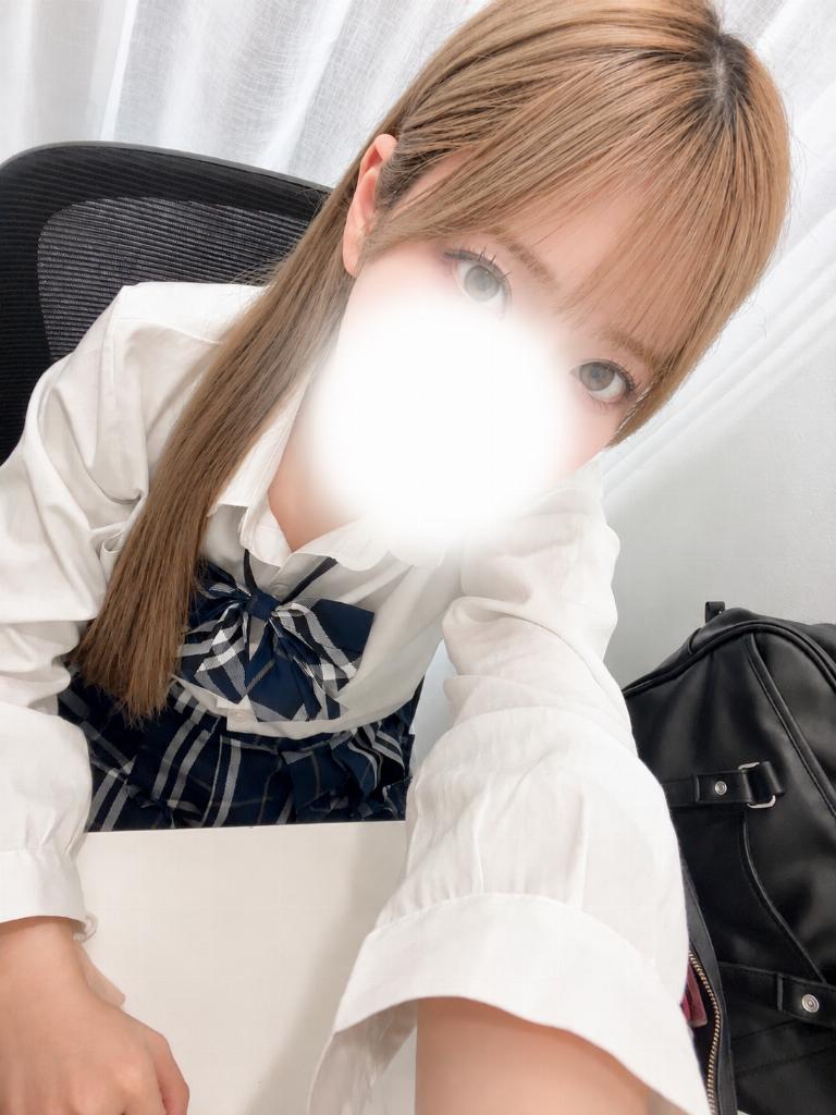 水瀬ひな