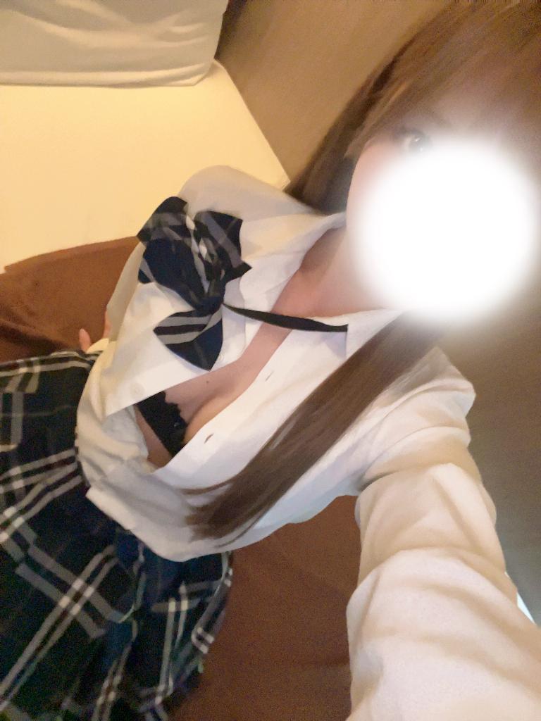 水瀬ひな