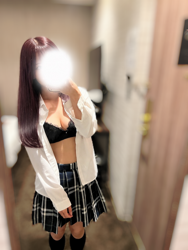 水瀬ひな