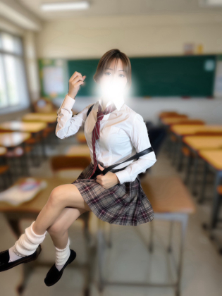 平井じゅな